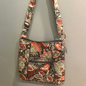 NEVER WORN Vera Bradley Large Floral Crossbody Bag